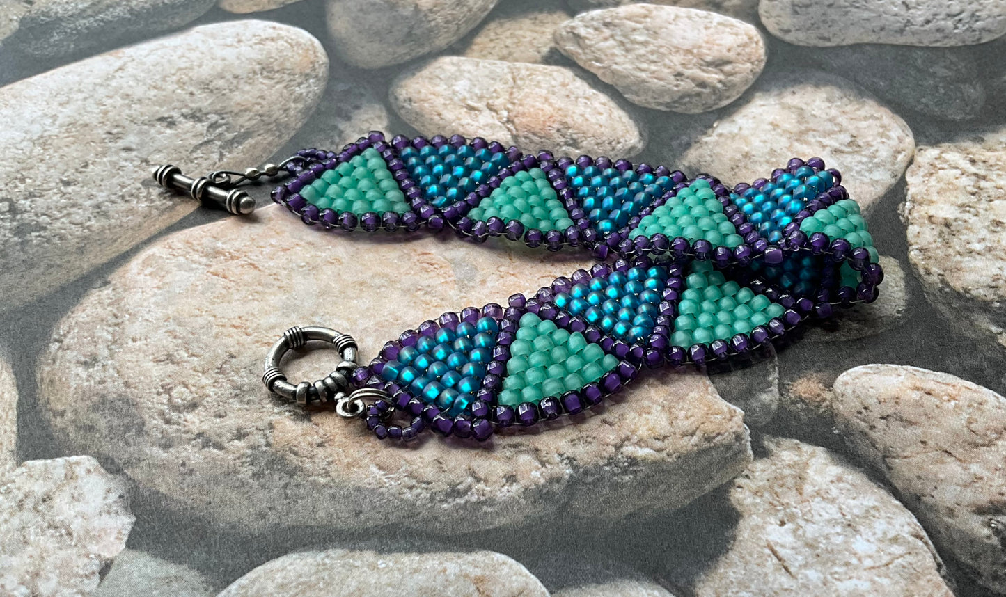 glass seed beads in Peyote Weave Bracelet Exploring Aqua